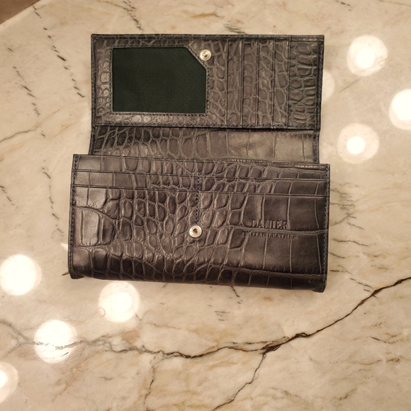 Vintage green 'snakeskin' leather wallet - Picture 1 of 3